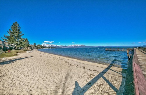 South Lake Tahoe House | Slt Home Private Beach, Pool & Heavenly Ski Resort Townhouse