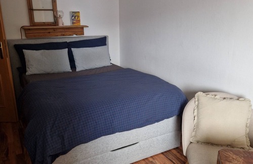Striesen House | Small but Fine Double Room with Shared Terrace, Shared Garden and Wi-Fi