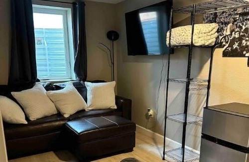 Chaffee Park Apartment | Small Chaffee Park rental