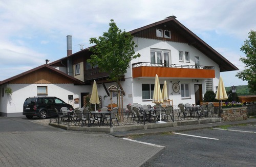 Edertal House | Small comfort four-bed room - Waldhotel Dornröschenshöh
