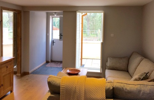 Wick Cottage | Small detached cottage not far from the historic City of Bath