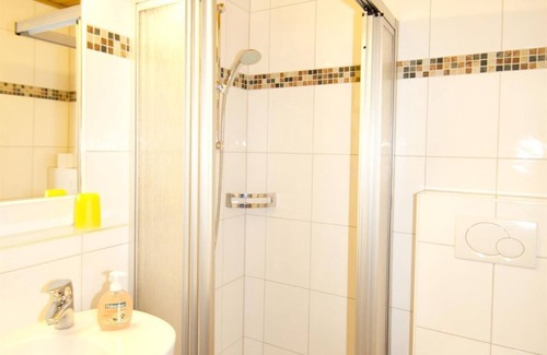 Schladming Bed & Breakfast | Small double room, shower, WC - Hotel Garni Hochwurzen