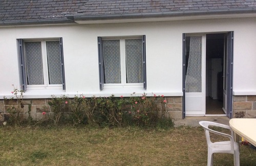 Plougonvelin House | Small family vacation home 200m from the beach