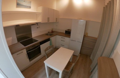 Le Bois-Plage-en-Re House | Small house in the woods 800m from the beach.