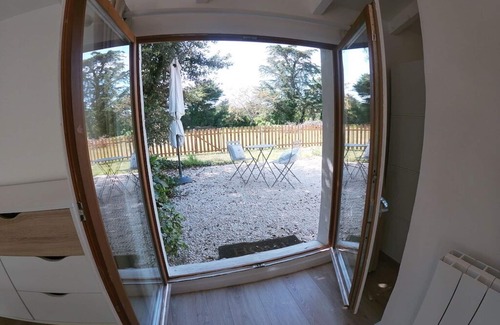 Le Bois-Plage-en-Re House | Small house in the woods 800m from the beach.