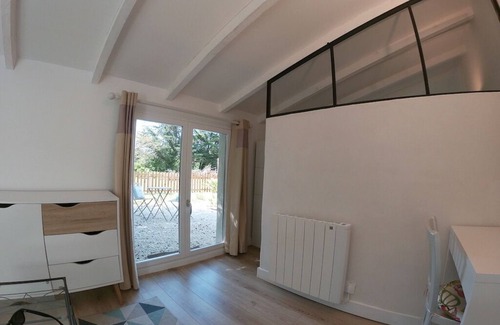 Le Bois-Plage-en-Re House | Small house in the woods 800m from the beach.