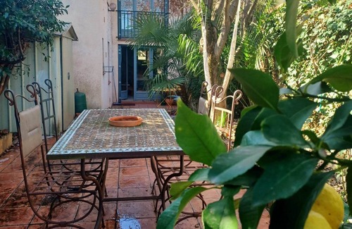 Ceret House | Small oasis in the center of Céret