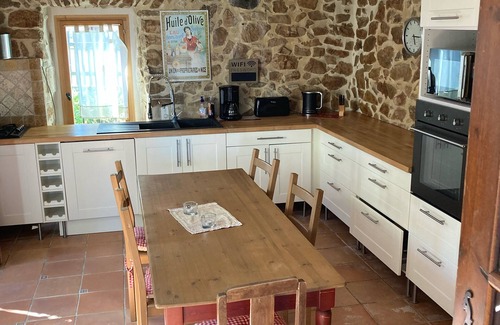 Gras House | Small stone house, free wifi
