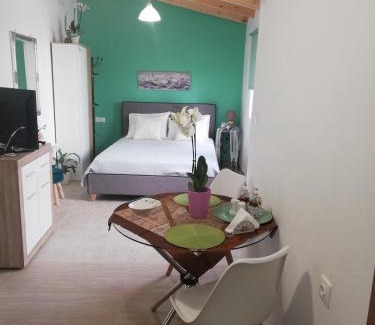 Halepa Apartment | Small Studio with Yard