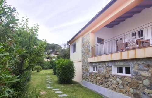 Scaglieri Villa | Small Villa on the sea with garden for the perfect holiday
