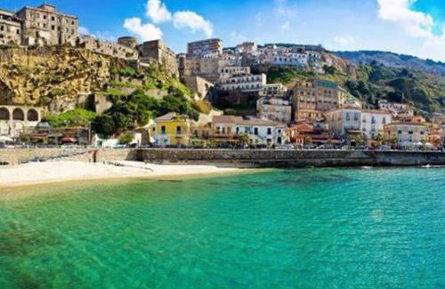 Vibo Marina Apartment | Smeraldo house a few steps from the sea