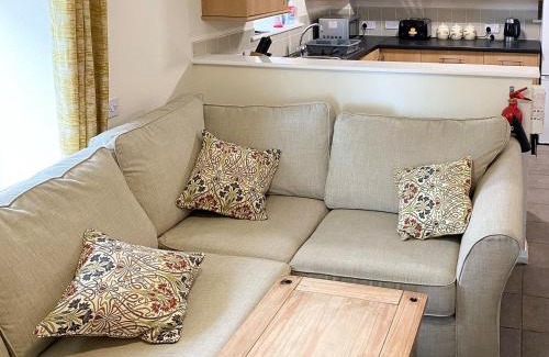 Rhyd-y-foel House | Smithy Barn - Hw7592