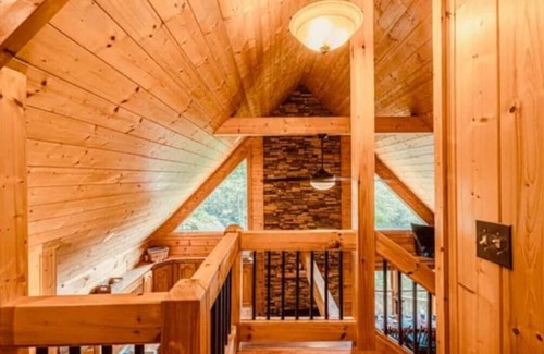 Robbinsville Cabin | Smokey Top Retreat - nCozy cabin in the Great Smoky Mountains