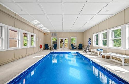 Caton House | Smokey’s Paradise by AvantStay Sleeps 22 Pool