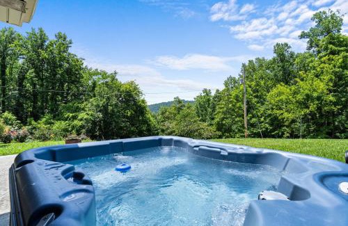 Newport Ski Chalet | Smoky Everest