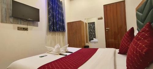 Prabhadevi Hotel | Smooth Checkin By Edition Blue - Mumbai