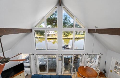 Deep Hole House | Smooth Sailing