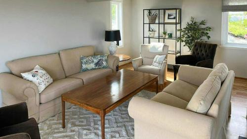 Sogne House | Smuk Hytte Med Havudsigt I Lyngmyr