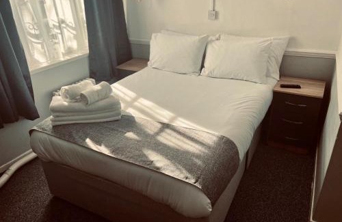 Tunstall Hotel | Sneyd Arms Hotel Tunstall