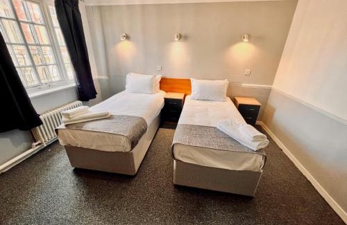 Tunstall Hotel | Sneyd Arms Hotel Tunstall
