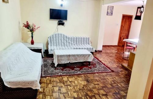 Model Town Hotel | Snow land cottage