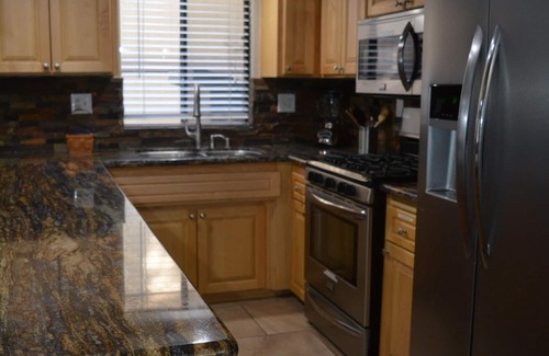 Summit Estates House | Snow Summit Getaway 3 Bedroom Apts by RedAwning