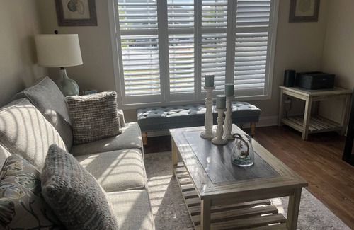 Kingsland Villa | Snowbirds! Beautiful villa available 12/15-4/30 minimum stay of 3 months.