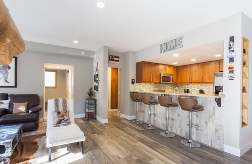 Mammoth Lakes Condo | Snowcreek 881 Phase V