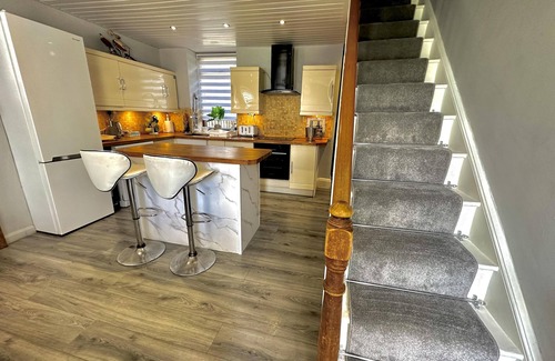 Tanygrisiau Cottage | Snowdonia Slate Mountain Cottage Near Zip World