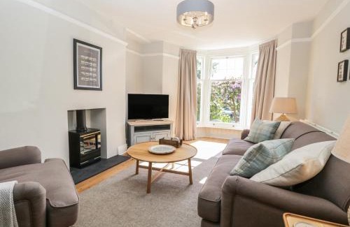 Bowness-on-Windermere House | Snowdrop Cottage