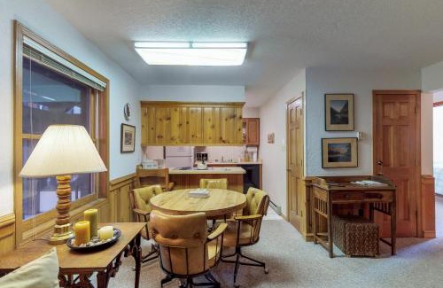 Angel Fire Apartment | Snowfire 208B