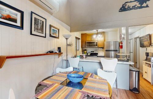 Fish Camp House | Snowy Pines