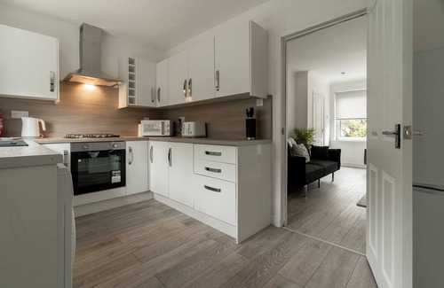 Tollcross House | Snug Modern Home in Eastern Glasgow