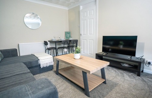 Whitburn House | Snug Modern Home in Whitburn