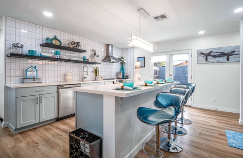 Maryvale House | So charming! Perf for spring break, golf, baseball and visiting colleges!