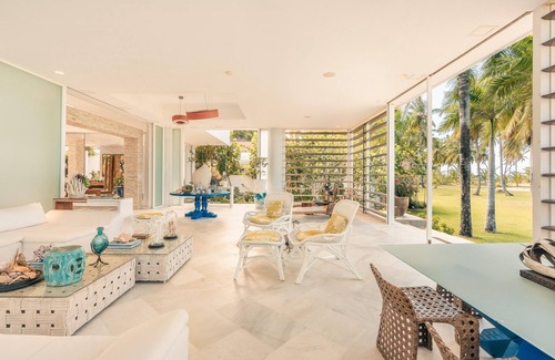 Portillo Villa | So Exclusive! Beachfront Villa at Las Terrenas