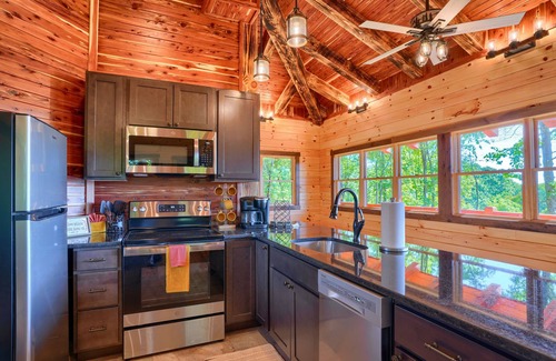 Logan Cabin | Soaring Eagle Luxury Treehouse
