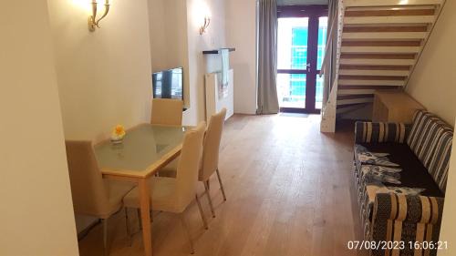Innere Stadt Apartment | Sobieski District-1 Ring Apartments