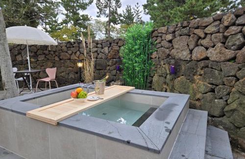 Hallim House | Sodamhyang Pension