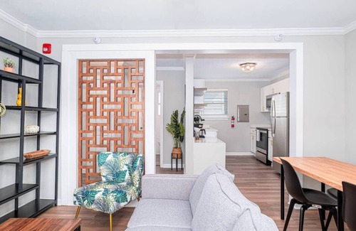 Cottage Line Apartment | Sojourn 2 BR Beach Side Bliss Tide Suite