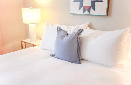 Ghent Apartment | Sojourn at Colley Manor Unit 5