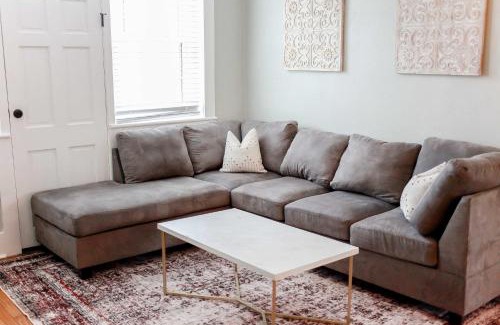 Ghent Apartment | Sojourn at Colley Manor Unit 5