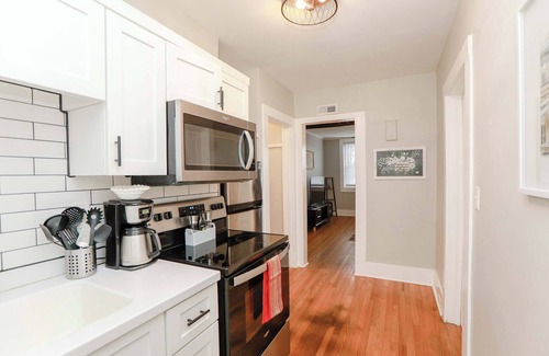 Norfolk Apartment | Sojourn at Colley Manor Unit 5