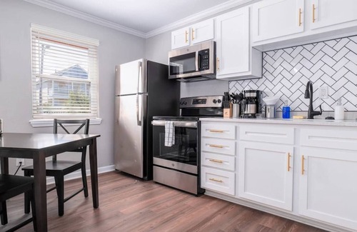 Bayview Apartment | Sojourn Tranquil 1 Bedroom Stand Alone Home