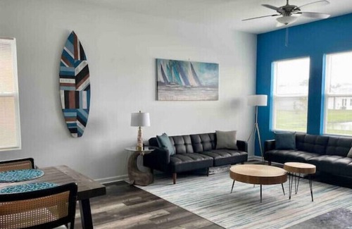 Nichols House | Soli's Cove in Lakeland, Ideal for long-term stay