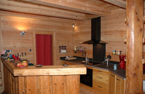 Les Claux Ski Chalet | Solid wood chalet, 135 m2 duplex, generous volumes, cosy atmosphere