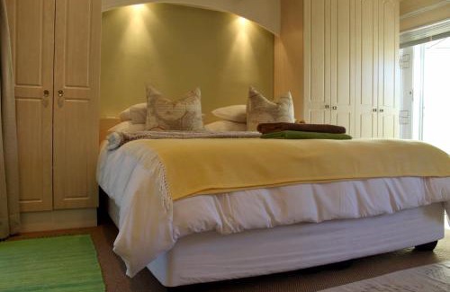 Somerset West Apartment | Somerset West Vacation Rental - Experience the Best of Cape Town - Wine, Golf, Sea