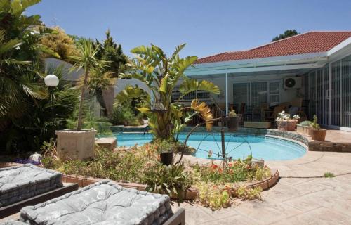 Somerset West Apartment | Somerset West Vacation Rental - Experience the Best of Cape Town - Wine, Golf, Sea