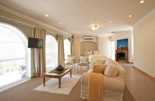 Somerset West Apartment | Somerset West Vacation Rental - Experience the Best of Cape Town - Wine, Golf, Sea