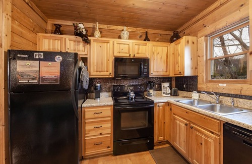 Sevierville Cabin | Something Extra 2 Bedroom Cabin by RedAwning